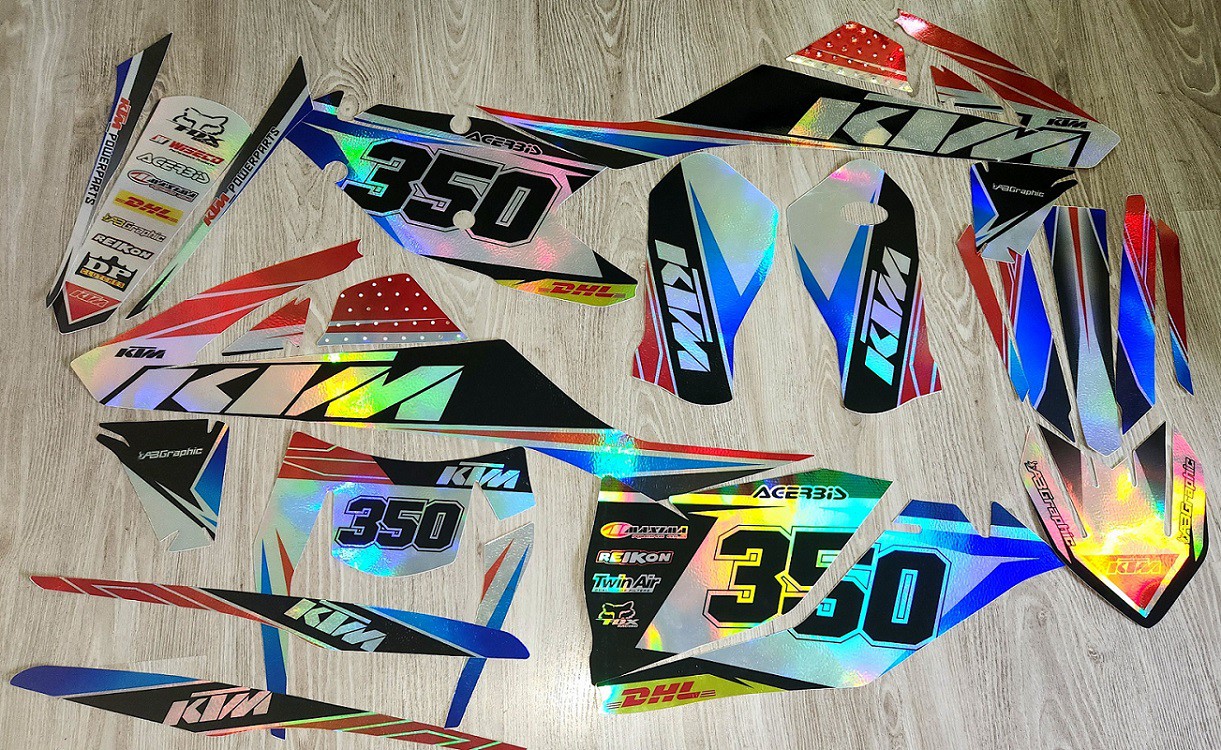 3 - 3 -